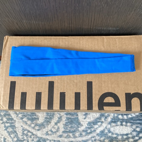 Lululemon headband - Picture 5 of 6